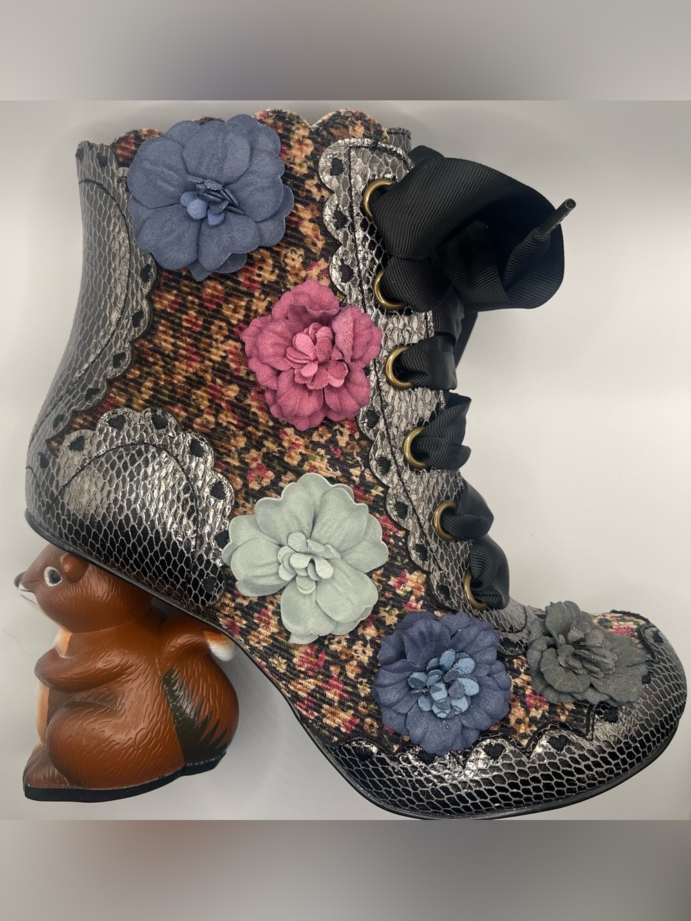 Irregular Choice ~RARE~ “Nuts About You” squirrel heel booties 9 NIB